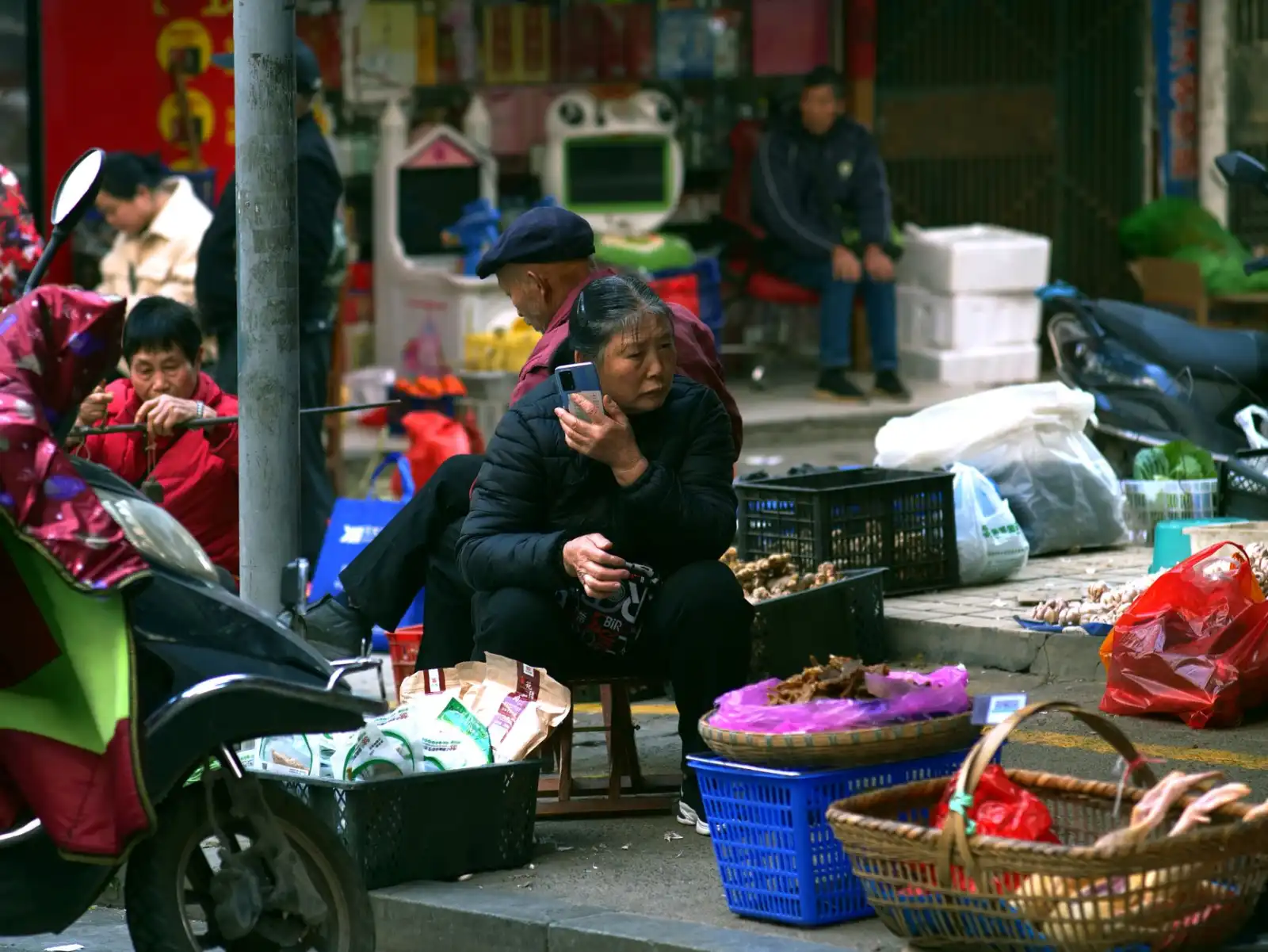 2024年上海企业办公设备采购指南:智能硬件与电子产品的搭配方案