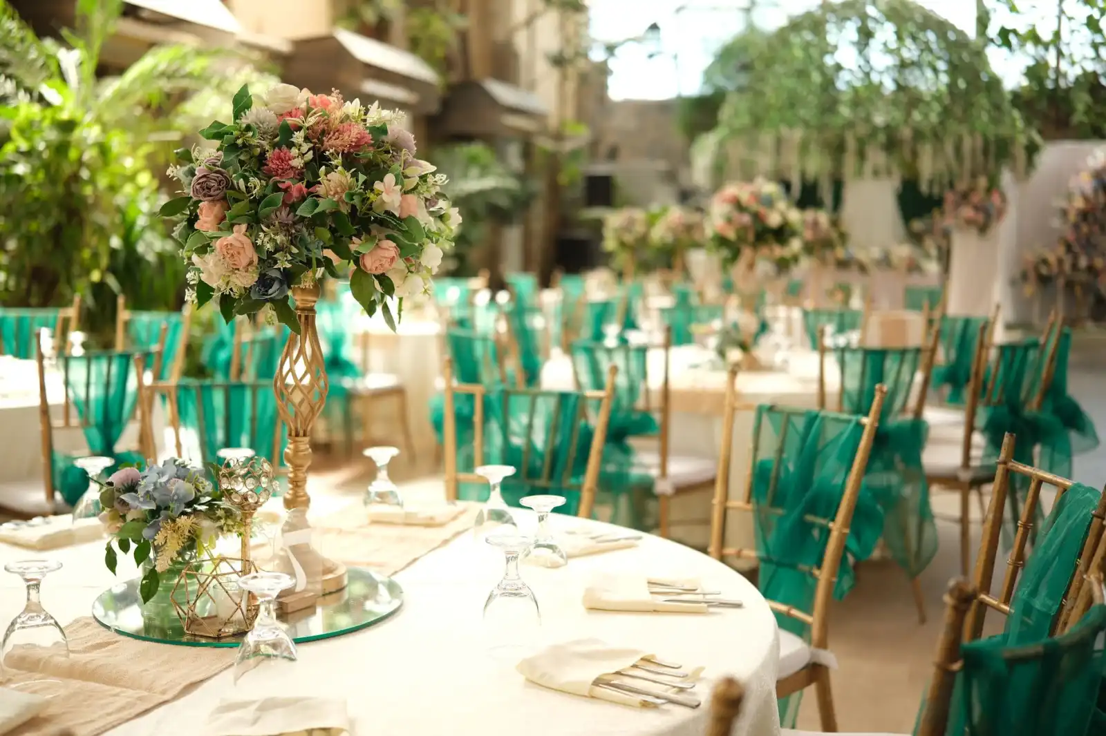 2025年企业办公设备采购趋势:智能硬件与合规性要求解析